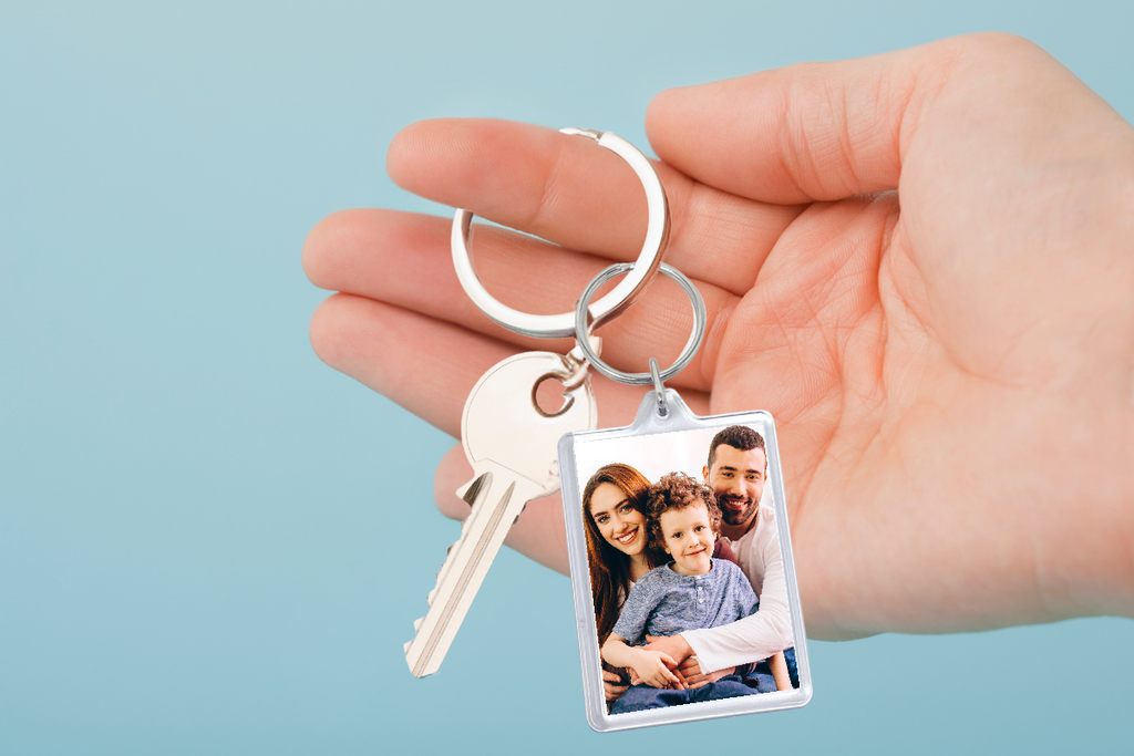 What size is a keyring photo